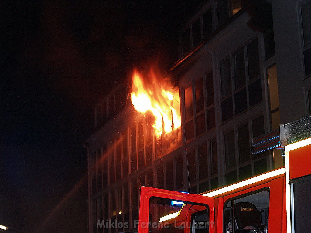 Feuer 3 Koeln Hoehenberg Bochumerstr 002.JPG